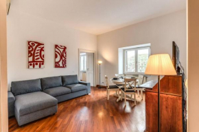 Splendid flat on the Tiber river